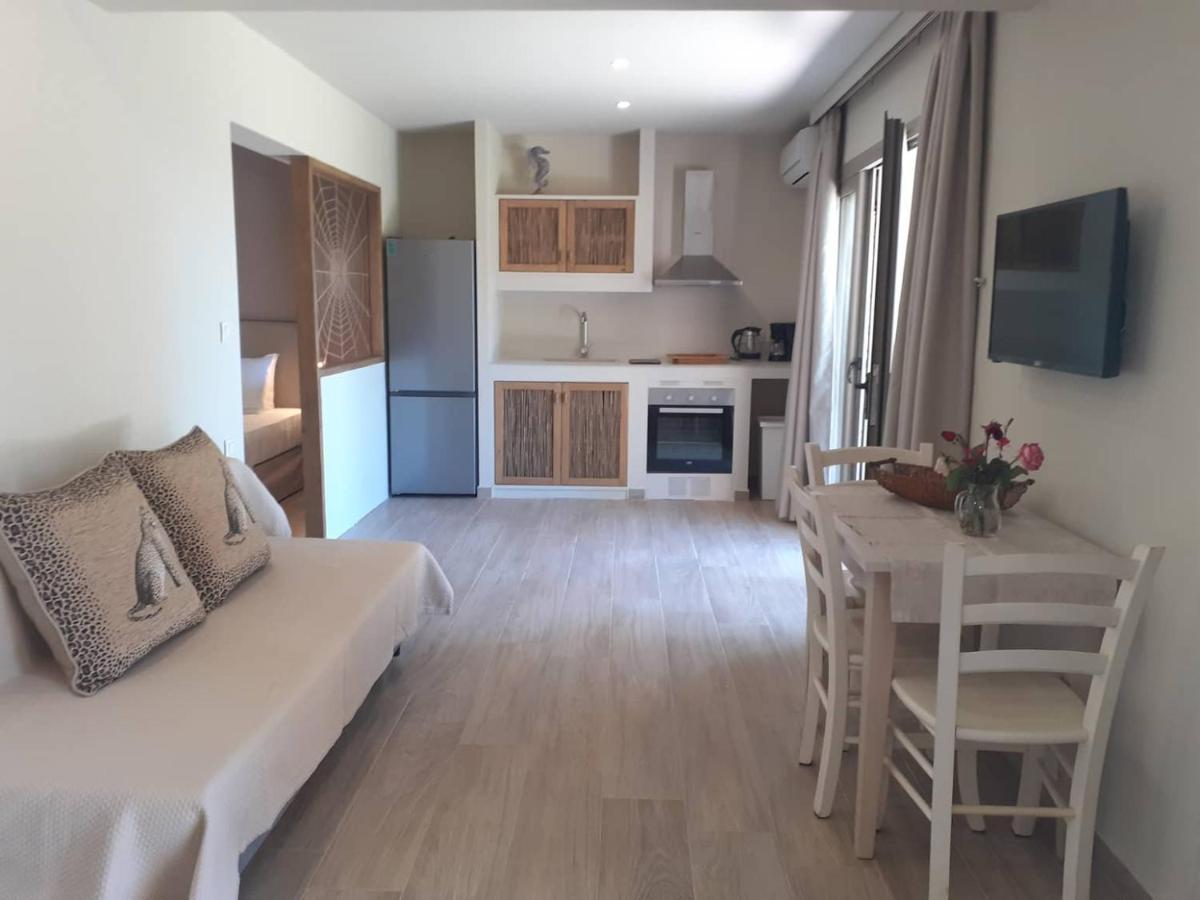 Forest Resort Suites Skiathos Troulos Dış mekan fotoğraf