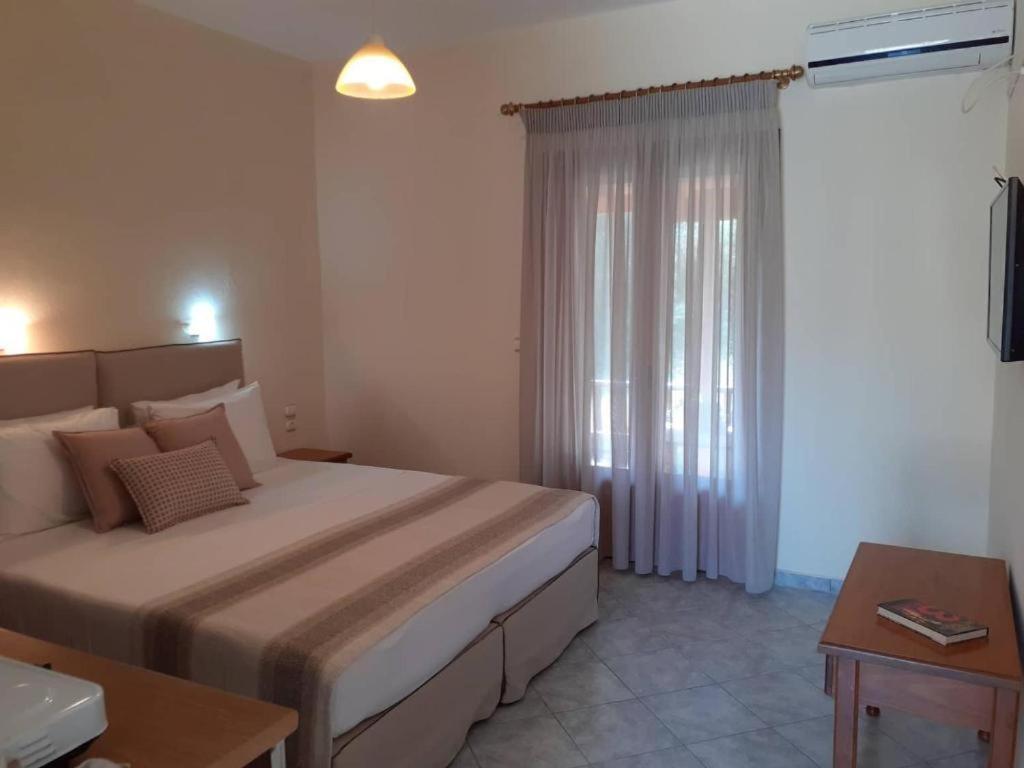 Forest Resort Suites Skiathos Troulos Dış mekan fotoğraf
